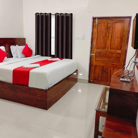 Hotel Sea Gold Purî Extérieur photo