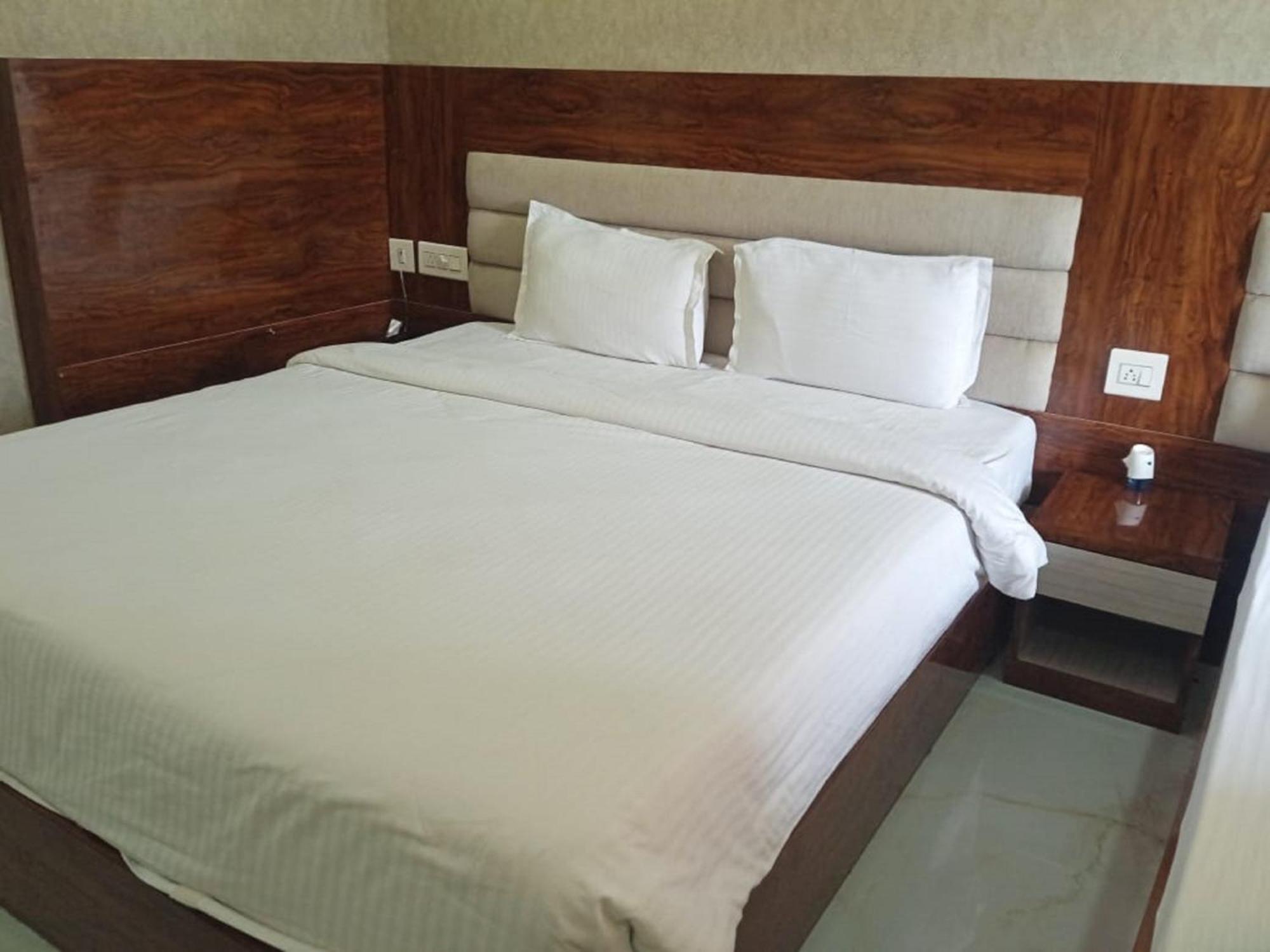 Hotel Sea Gold Purî Extérieur photo