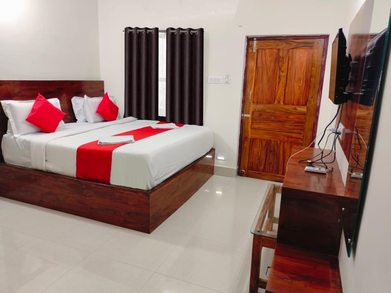 Hotel Sea Gold Purî Extérieur photo